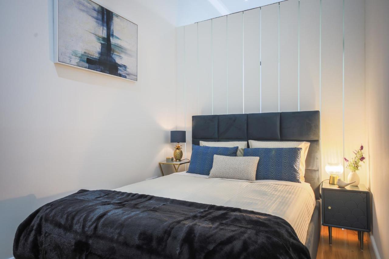 The Twin Apartments Porto Bagian luar foto